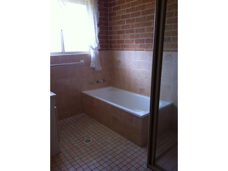1/1 Alahna Drive, Armidale NSW 2350