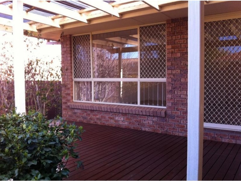 1/89 Queen Elizabeth Drive, Armidale NSW 2350