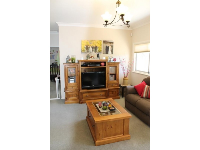 6 SHAMBROOK AVE, Armidale NSW 2350