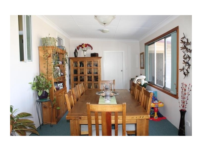 6 SHAMBROOK AVE, Armidale NSW 2350