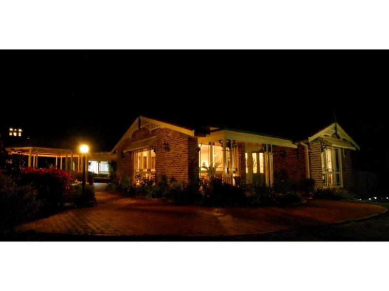 18 THE BOULEVARD, Armidale NSW 2350