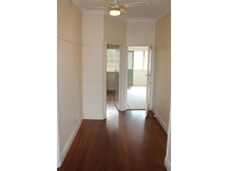 166 Marsh Street, Armidale NSW 2350