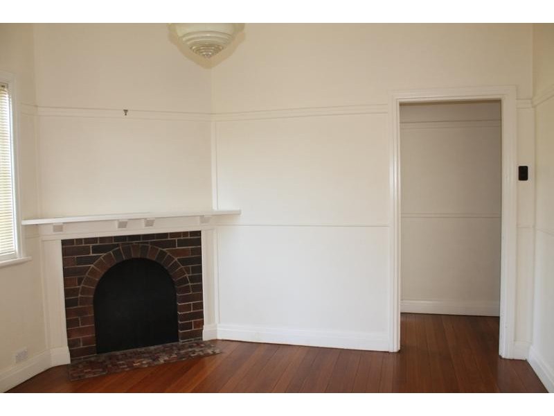 166 Marsh Street, Armidale NSW 2350