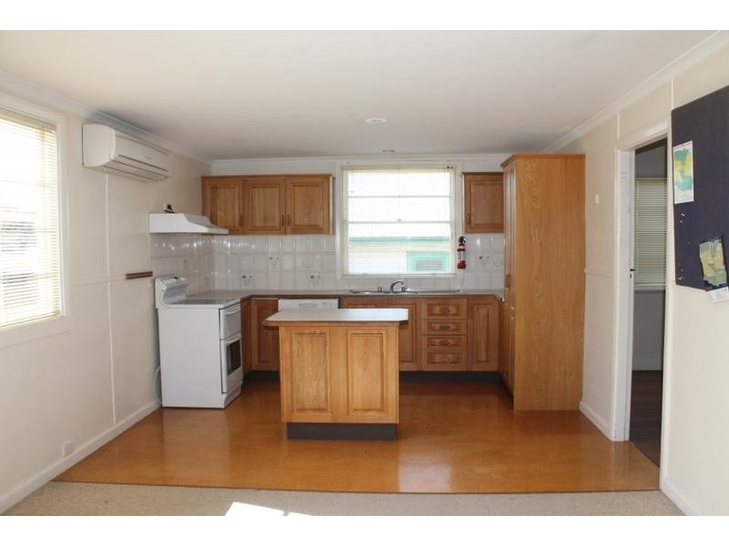 166 Marsh Street, Armidale NSW 2350