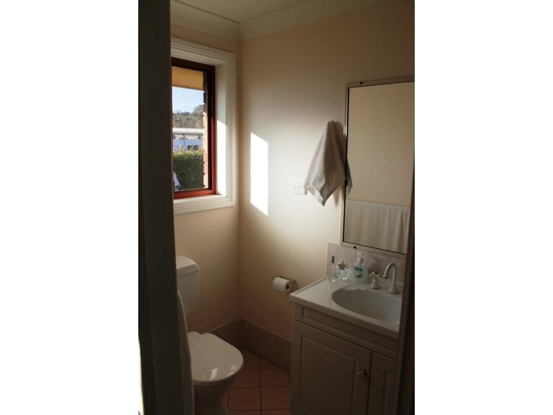 100 FITTLER CLOSE, Armidale NSW 2350