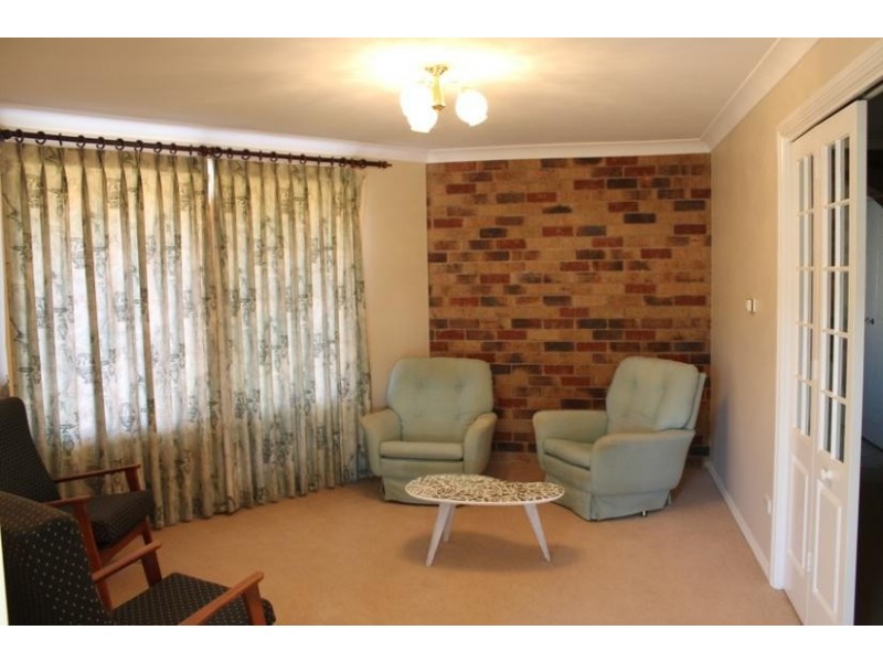 100 FITTLER CLOSE, Armidale NSW 2350