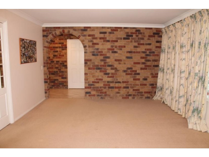 100 FITTLER CLOSE, Armidale NSW 2350