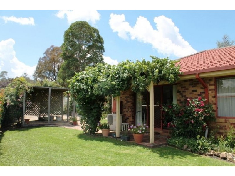 100 FITTLER CLOSE, Armidale NSW 2350