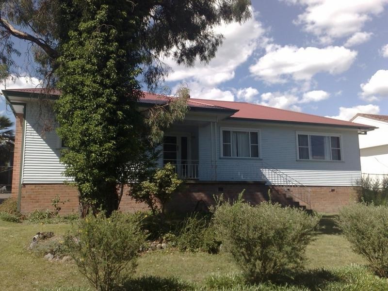 77 Newton Street, Armidale NSW 2350