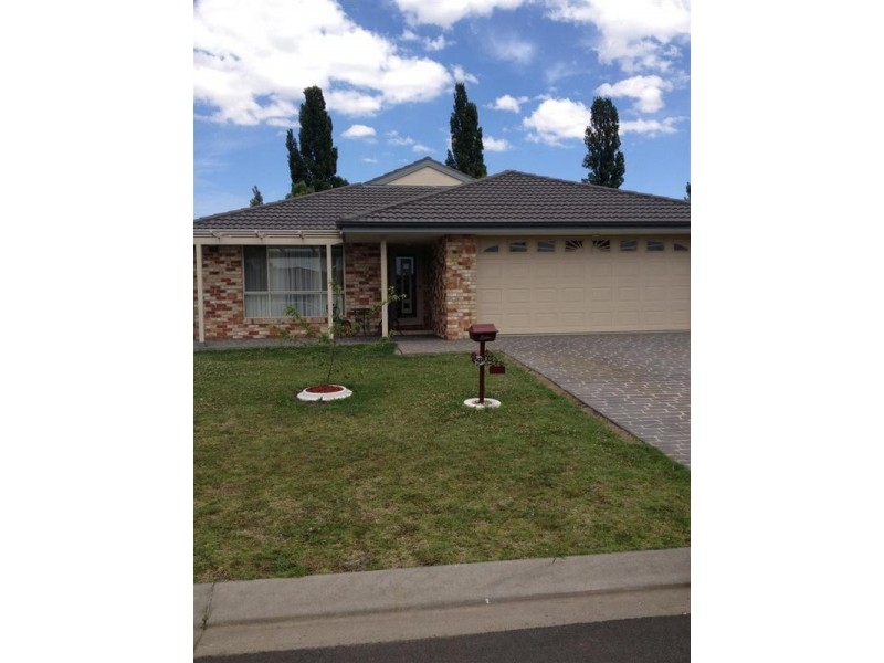 7 Rusden Court, Armidale NSW 2350