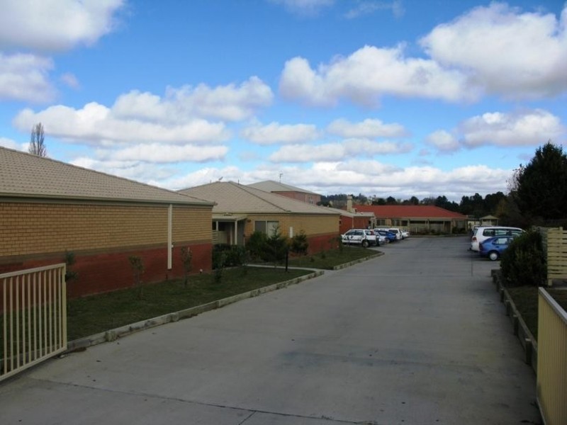 14/80 QUEEN ELIZABETH DRIVE, Armidale NSW 2350
