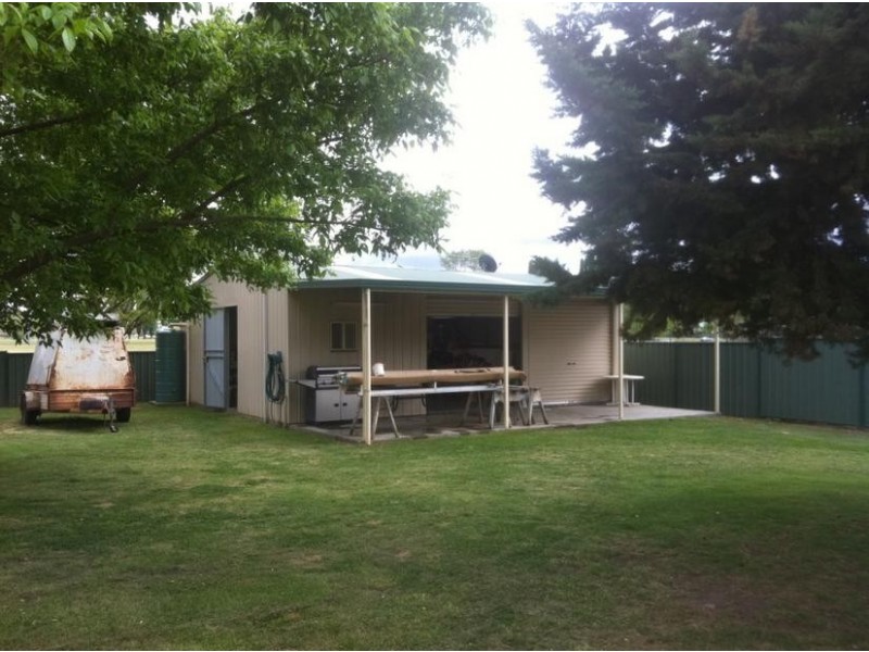 84 DOUGLAS STREET, Armidale NSW 2350