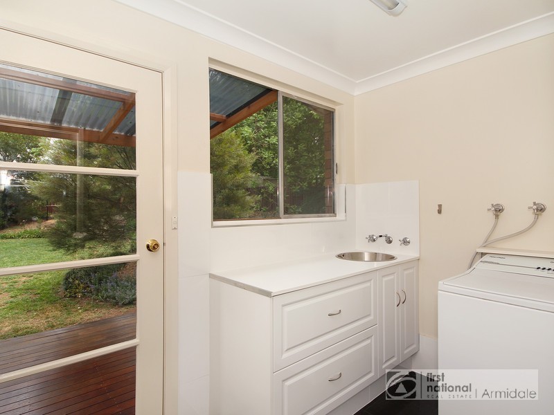 12 FREEMAN CRESCENT, Armidale NSW 2350