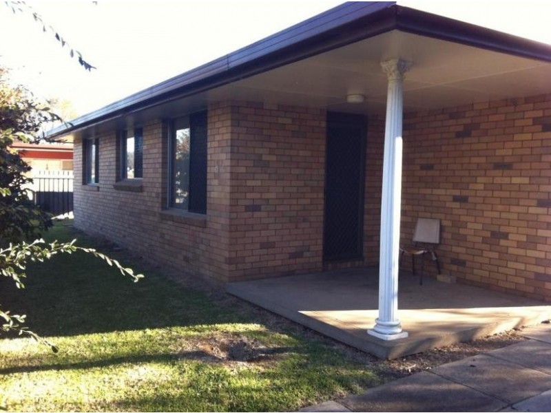 1/64 Niagara Streeet, Armidale NSW 2350