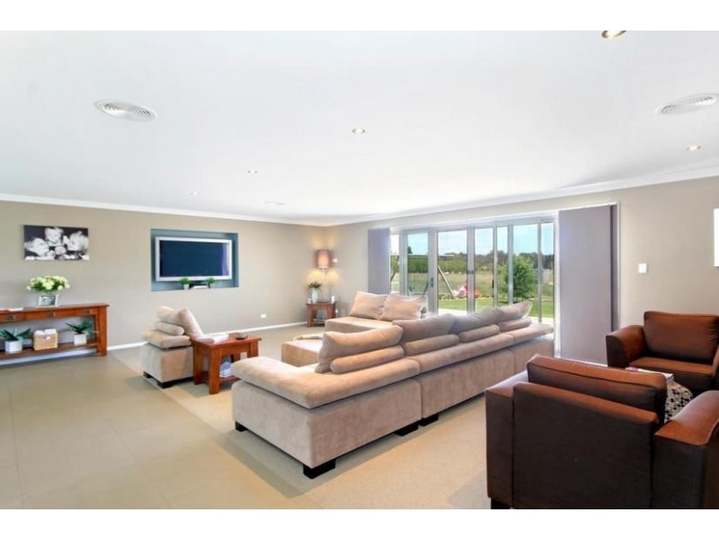 32 DANGARSLEIGH ROAD, Armidale NSW 2350