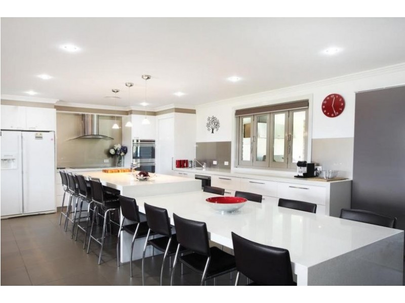 32 DANGARSLEIGH ROAD, Armidale NSW 2350