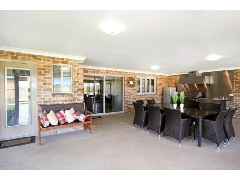 32 DANGARSLEIGH ROAD, Armidale NSW 2350