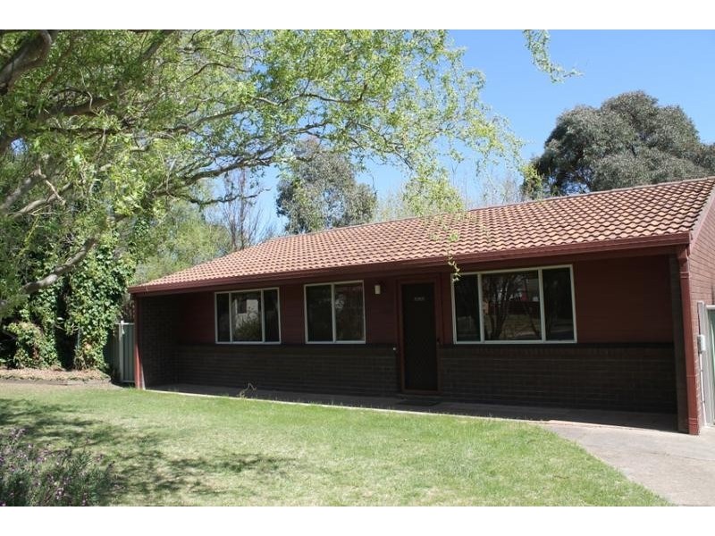 11 Bain Crescent, Armidale NSW 2350