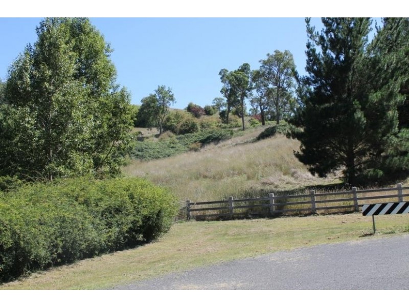 33 HOMESTEAD LANE, Armidale NSW 2350