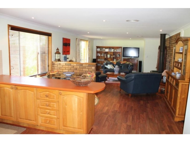 21 MURRAY AVE, Armidale NSW 2350