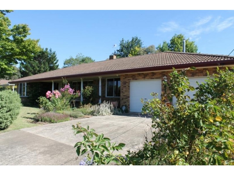 21 MURRAY AVE, Armidale NSW 2350