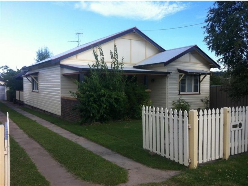 92 Douglas Street, Armidale NSW 2350
