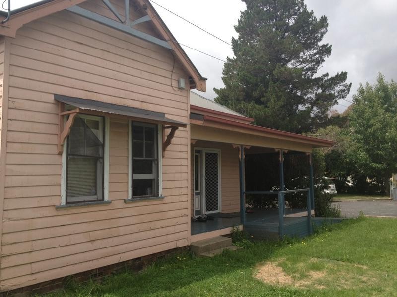 52 NIAGARA STREET, Armidale NSW 2350