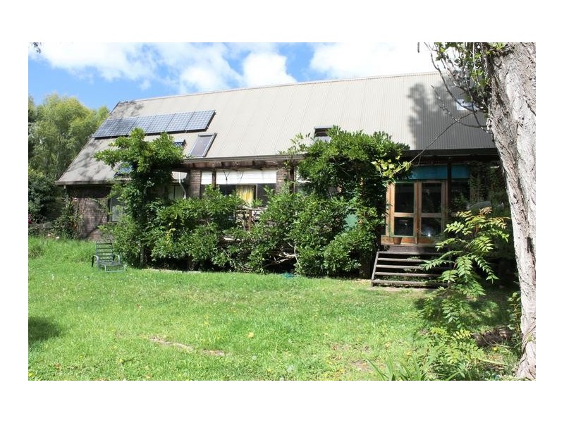 209a MARKHAM STREET, Armidale NSW 2350