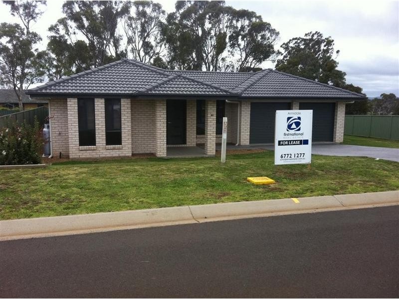16 Hardman Close, Armidale NSW 2350
