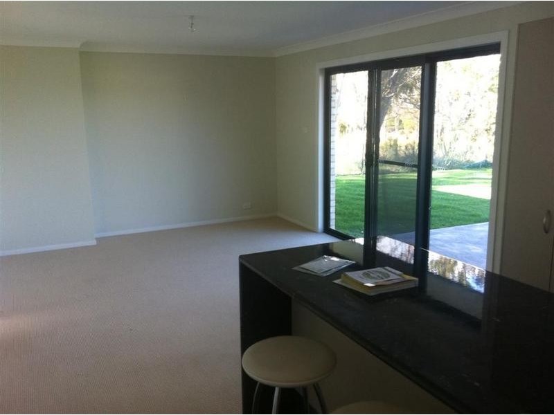 16 Hardman Close, Armidale NSW 2350