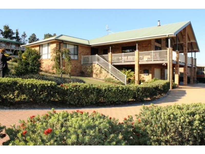 24 MCCARTHY CRESCENT, Armidale NSW 2350