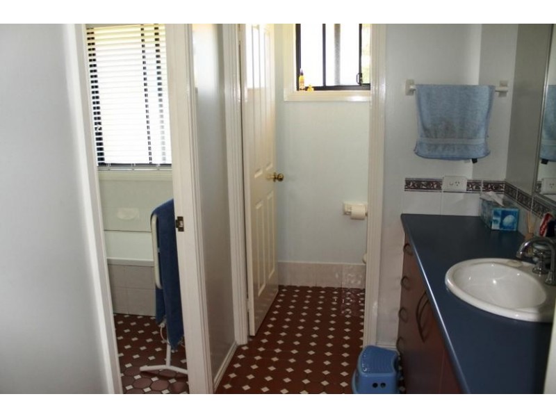24 MCCARTHY CRESCENT, Armidale NSW 2350