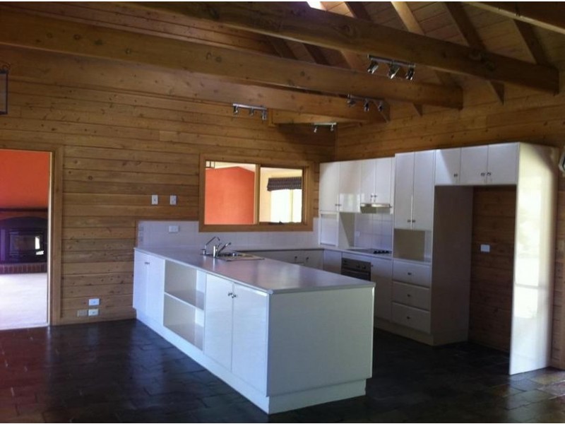 614 Puddledock Road, Armidale NSW 2350
