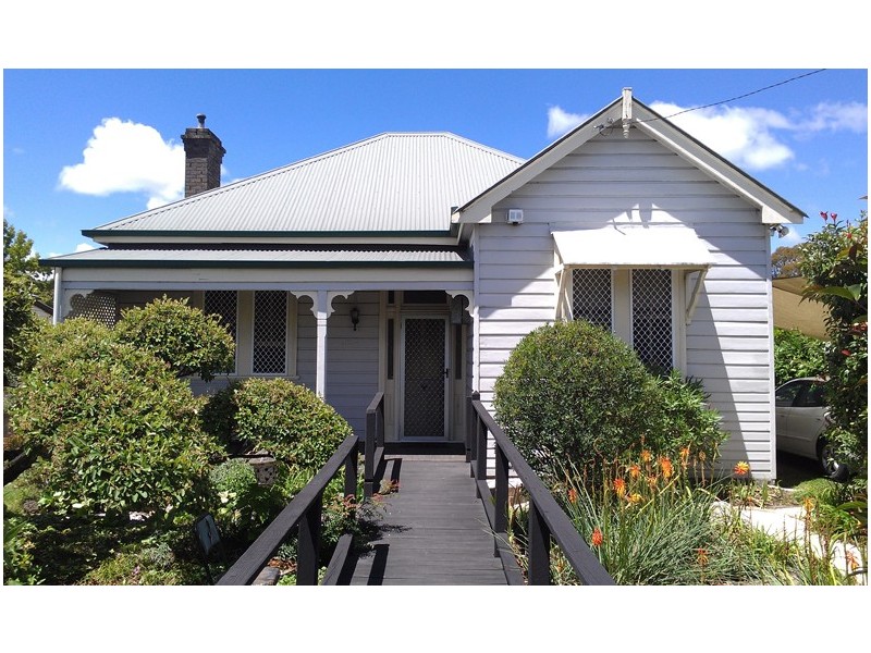 125 MARKHAM STREET, Armidale NSW 2350