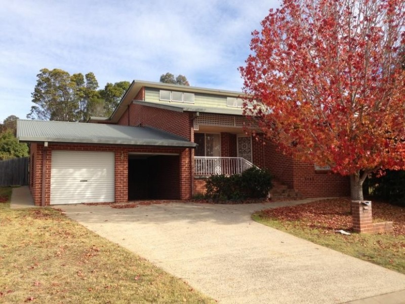 6 Donegal Terrace, Armidale NSW 2350