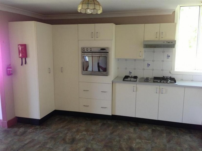 Herbert Park Road, Armidale NSW 2350