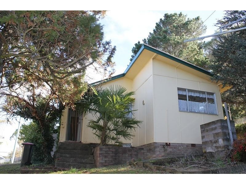 27 Laurence Avenue, Armidale NSW 2350