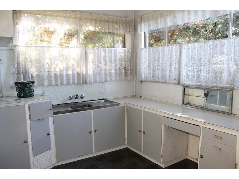 27 Laurence Avenue, Armidale NSW 2350