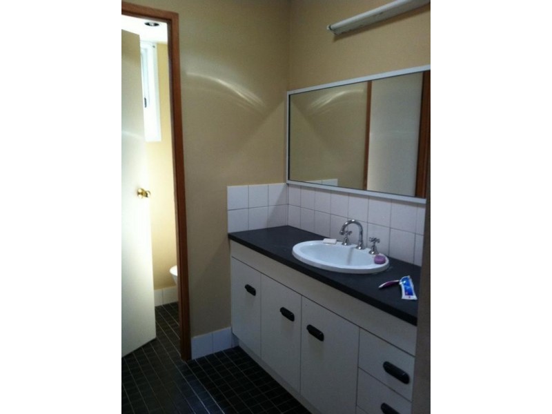 4 Peters Place, Armidale NSW 2350