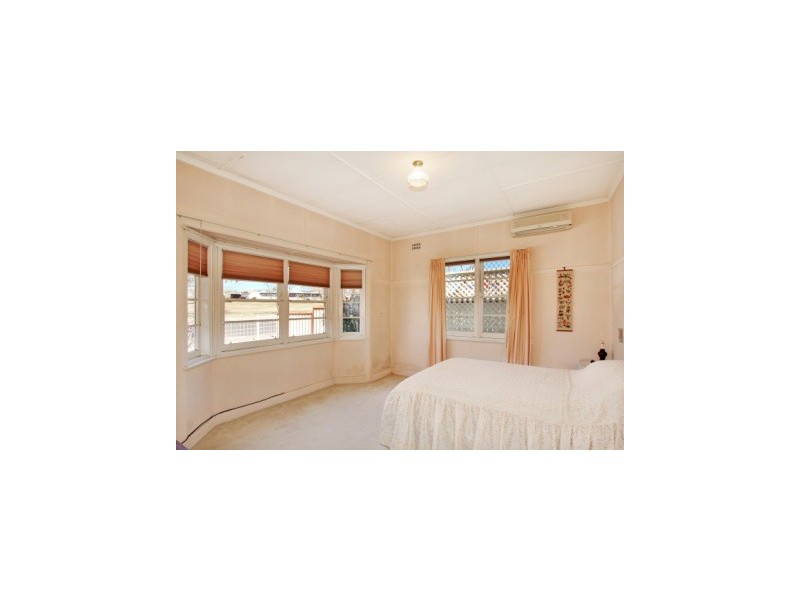 237 BROWN STREET, Armidale NSW 2350