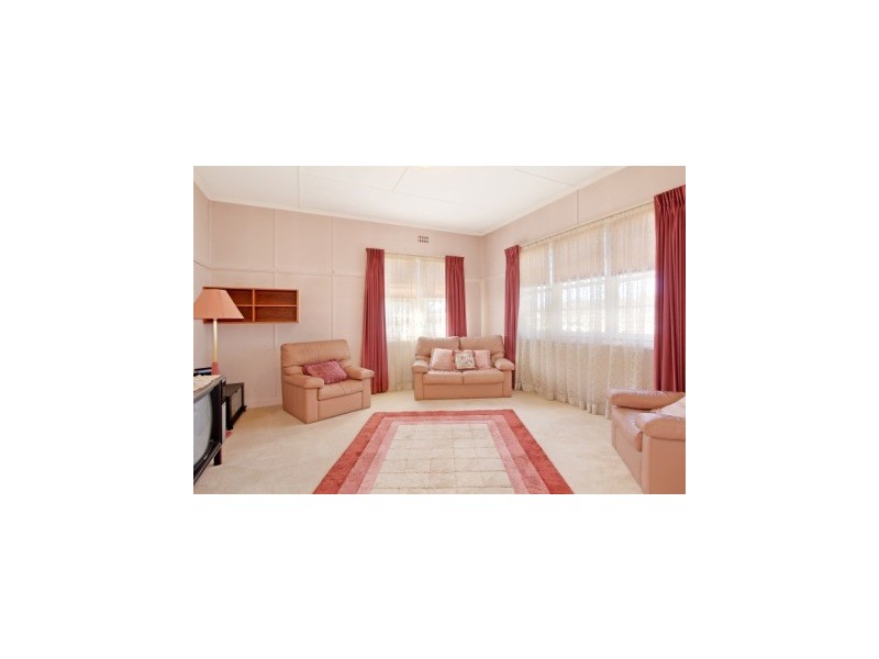 237 BROWN STREET, Armidale NSW 2350