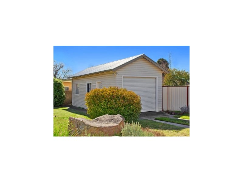 237 BROWN STREET, Armidale NSW 2350
