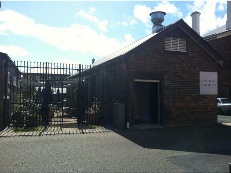 14 Cinders Lane, Armidale NSW 2350