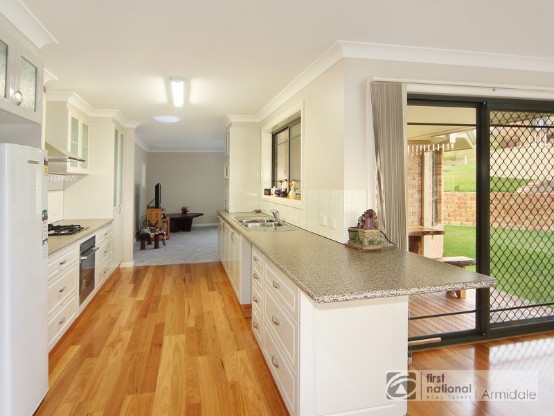 8 BILL WATSON AVE, Armidale NSW 2350