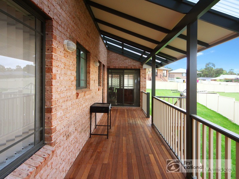 8 BILL WATSON AVE, Armidale NSW 2350