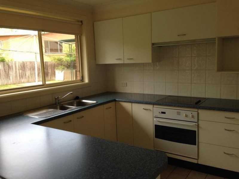 10B Kelly Ave, Armidale NSW 2350