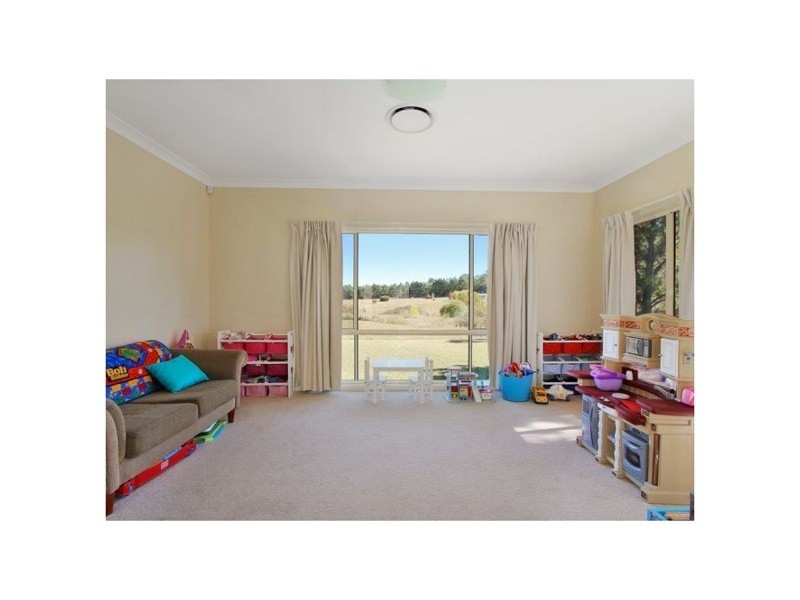 17 Cluny Road, Armidale NSW 2350