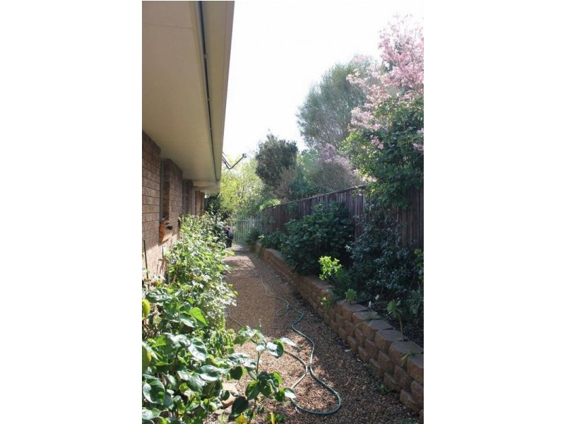 3 EULAHBAR CRESCENT, Armidale NSW 2350
