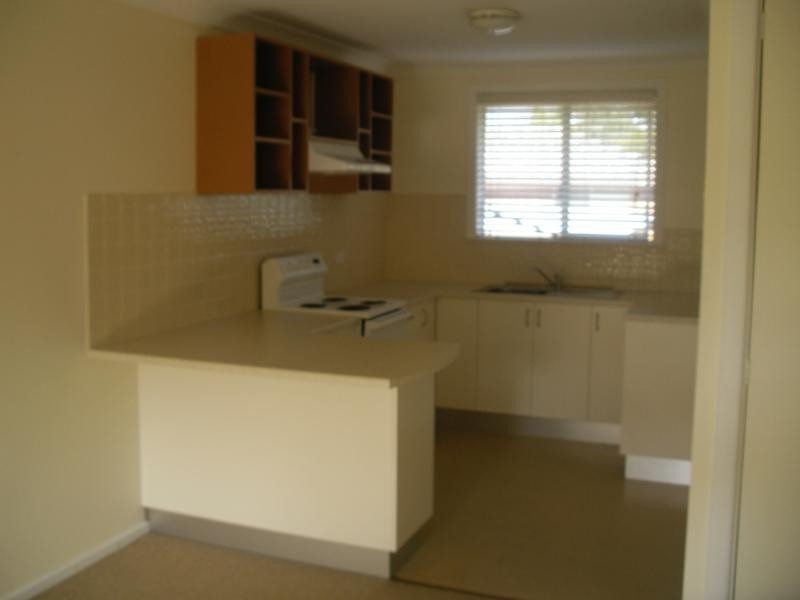 4/10 MARSHALL AVE, Armidale NSW 2350