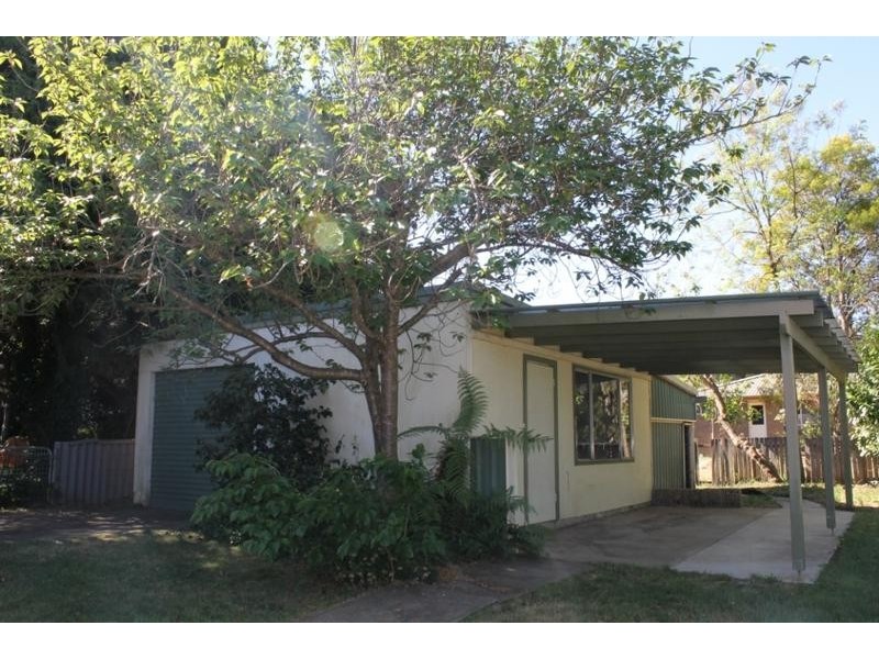 5 DOROTHY AVE, Armidale NSW 2350